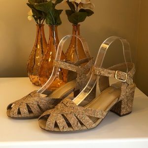 FARLYROBIN cork sandals.Size 7.5M COMFORTABLE
